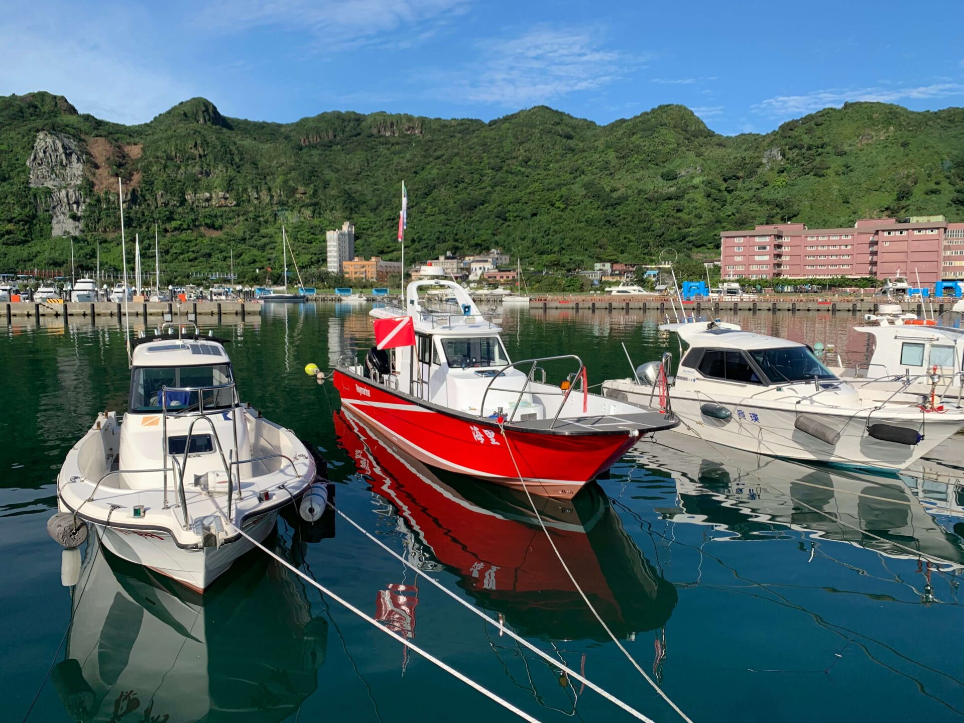 東北角船潛 船潛 活塞教練 基隆嶼 望海巷灣潛水船