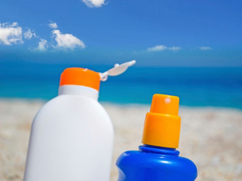 hawaii-bans-sale-sunscreens-harm-coral